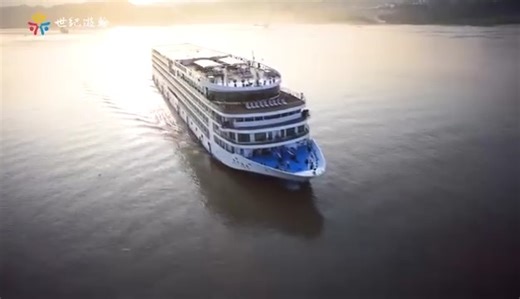 ✨ Ditch the ordinary — embrace the extraordinary! ✨ Sail the Yangtze River with Century Cruises and experience a world of culture, cuisine, and true luxury. This isn’t just a cruise — it’s a sensory celebration. 🌊🛳️ 👉 https://bit.ly/3XWrdHH #ChinaTravel #YangtzeRiver #CenturyCruises 🌏 #TravelGoals #ChinaHolidays | Century Cruises