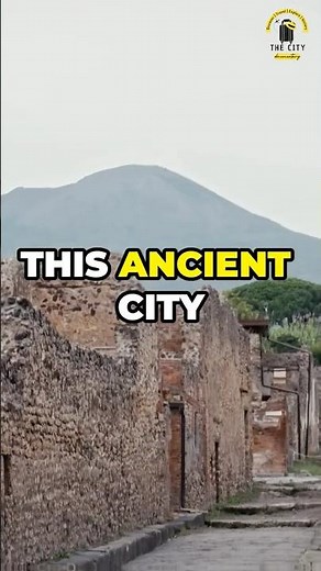 Walking Through Pompeii, Italy's Abandoned City - Virtual Tour 360°