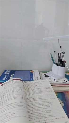 Ôn N2 không chỉ là học kiến thức, mà là học cách không bỏ cuộc giữa chừng. 👉 Follow để học N2 chậm – đúng – không áp lực 🤍##JLPTN2 #OnN2 #HocMotMinh #HocCham #DongHanh