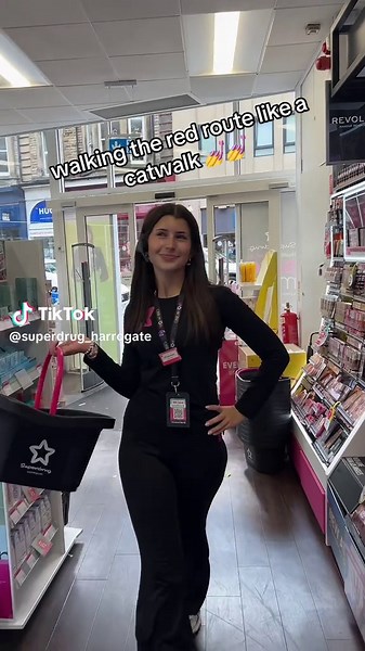 Walking the Red Route: A Starbury Style Showcase