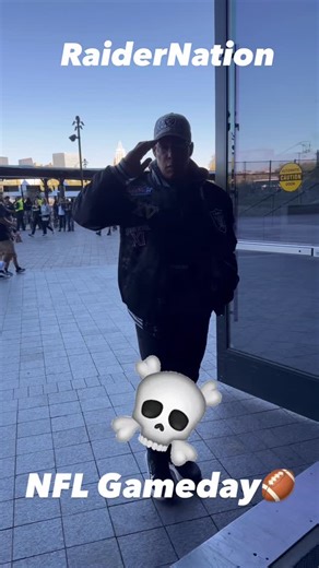 Shawn Ray | Battle of the 2-9’s coming up next…..🔥 All I want for Christmas is a New Raider QB 🎁 @raiders | Instagram