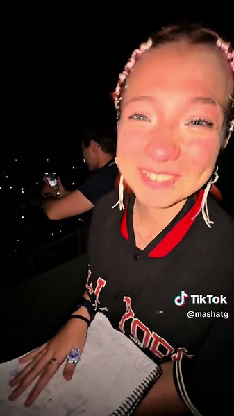 Математика на концерте Billie Eilish? Только если от @S.av_math иначе не уважаю 🫶🏿🥹 #fypシ゚ #математика #рекомендації #billieeilish #billie #consert #рек