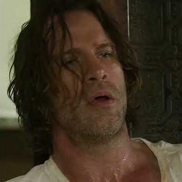 A Girl Caught a Killer on Camera — Now a Wounded Man Must Stop Him | Standoff (2016)#movie #film