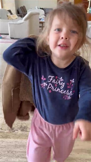 Hai afară să fumam o țigară! #smaranda TikTok