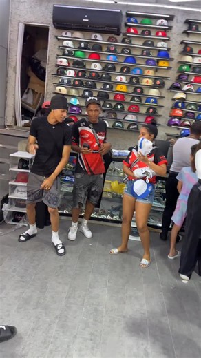 Mvp flow boutique on Instagram: "MVP flow disponible El rey de los precios bajo en la zona esteRD🔥🏆con los envíos más seguro Del País 🤯 ______________________________ Contactos Whatsapp Para Ventas Al Por Mayor Y Al Detalle ➡️📱: 809-928-1313 ➡️📱: 809-644-0062 ➡️📱: 829-994-6921 ______________________________ •LUNES A SÁBADO 9:00 Am A 8:00Pm •DOMINGO 9:00 Am A 7:00 PM - [x] ——————————————————— . RECUERDA SEGUIR NUESTRA CUENTA ALTERNA ⬇️ 👉 @soy_mvpflow 👉@es_mvp_flow 👉@mvp_flow-losmina01 👉