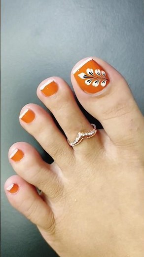 Easy toe nail art at home without tools #nailart #toenails #toenailart #youtubeshorts #shorts