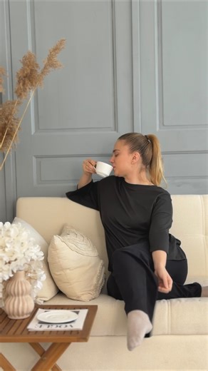 Maria on Instagram: "These might look like denim… but they feel like leggings 🤍 Been wearing the @iugayoga_us Flex Denim nonstop and I finally get the hype. This is Amazon’s Top 3 activewear brand, VOGUE-featured, and the quality is seriously impressive. @iuga_collab ✔️ Super stretchy & lightweight ✔️ Easy pull-on style, no stiff denim feel ✔️ Flattering fit on every body (XS–3XL) ✔️ So many colors to choose from Perfect for everyday wear, travel days, errands, or when you want to look put-toge