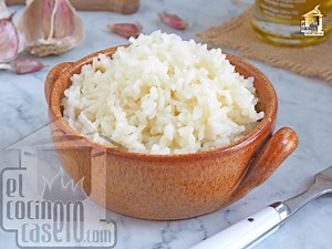 Receta fácil para principiantes para preparar un arroz en blanco perfecto, suelto y sabroso