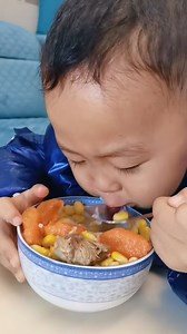 2.2M views · 10K reactions | Como tiene un año, nadie más lo alimentará. | Jessy Vinijem | Facebook