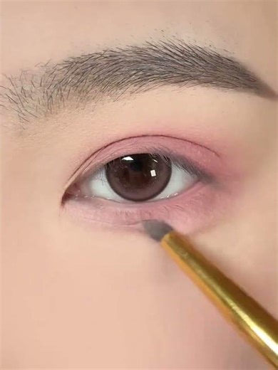 Easy Eye Makeup Tutorial for Beginners