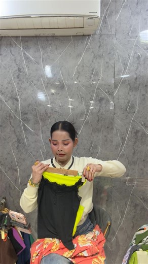 Chhing shopping on Reels