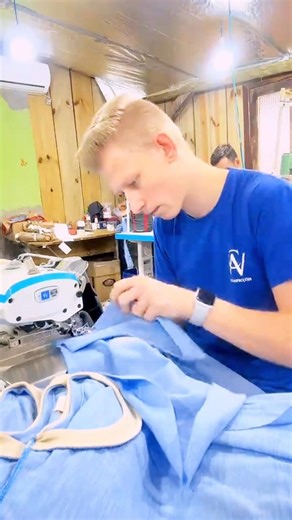T-shirt Sleeve Attach #sleeveattach #tshirt #overlock