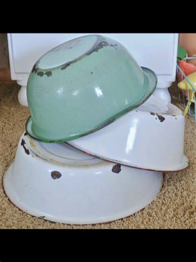 Nostalgic Photos That Spark Past Memories