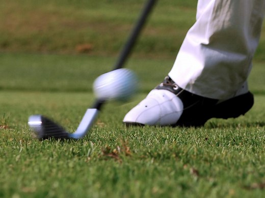 100切りゴルファー必見！ プロが教える「アイアンショット」をダフらずしっかり当てるコツ - みんなのゴルフダイジェスト