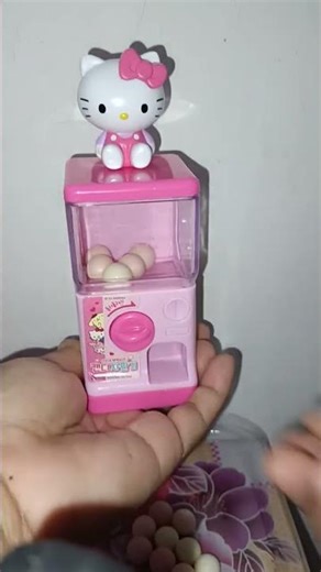 Asmr hello kitty vending machine