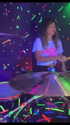 Debby on the drums #twentyonepilots #twentyønepiløts #tylerjoseph #joshdun #clancy #dema #debbyryan
