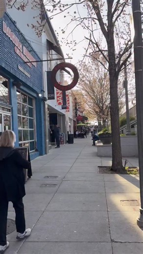 $1568 • 1B/1B • 729sqft 😉 Decatur — Wanna live outside the city? This is HANDS DOWN one of our fav props in Decatur rn 🤩 Plus you’re saving hella cash with up to 6 weeks free AND an extra $1600 off fees 😮‍💨 UNIT DEETS: $2109 • 2B/2B • 1257sqft $1266 • studio • 580sqft THE PERKS: 💰 $1600 in savings 👙 Pool 💪 Fitness center 🏈 Lawn games & grills 💻 Soundproof coworking 🚲 Bike storage 📍 Near all the fun spots in Downtown Decatur! SPECIALS BREAKDOWN: Self prorate to lower your monthly rent 