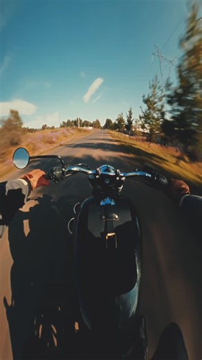 🏁 #RoyalEnfield | 🏍️ #interceptor650 | #jaliscomexico 🇲🇽 | #gopromx 🎥 | . . . . . #motoCDMX #bikelife #royalenfieldmexico #royalenfieldriders #royalenfieldtequila #royalenfieldlovers #motosmexico #motorcycleadventures #paseoenmoto #continentalgt650 #motorcyclesound #motociclista #triumphmotorcycles #guadalajarafotos #motosgdl #royalbikes #motorcycleride #triumph_bikes_insta #tripmachine #rider #churchillgloves #triumphmotorcycles #DJIMic2 #motorbike #royalenfieldgdl #motoheritage | Ivan Her