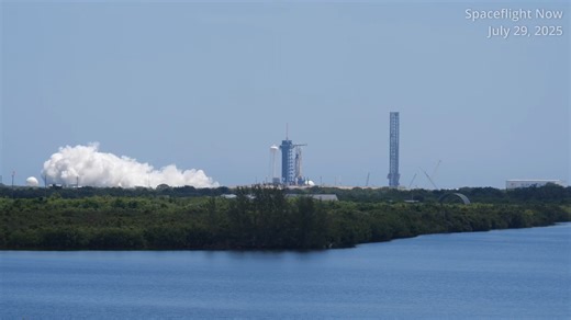 SpaceX在LC-39A发射台完成了Crew-11任务猎鹰9火箭静态点火测试