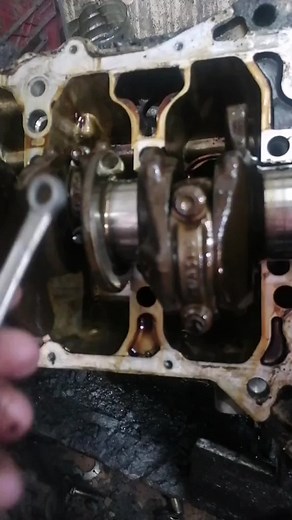 Engine Component Cleaning and Inspection Techniques