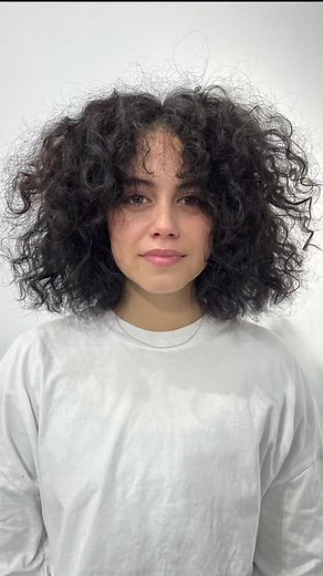 How to Cut the Perfect Curly Bob: Step-by-Step Guide