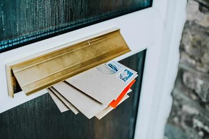 Getting Mail For Someone Who Doesn’t Live Here (5 Things To Do)