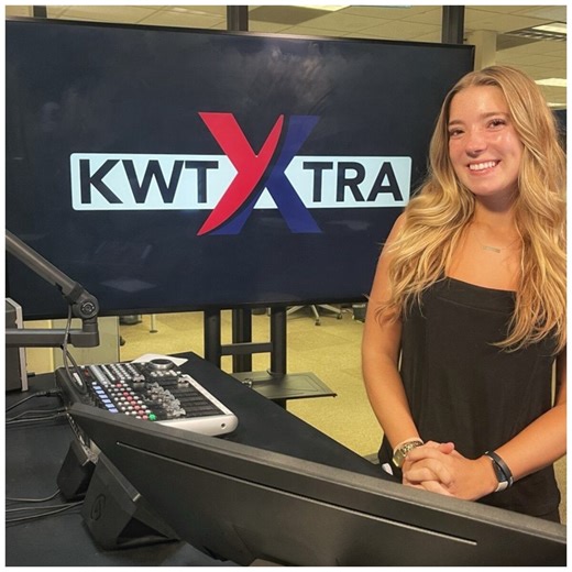 🔵What's trending: Texas woman posts ICE officers location, Minnesota sues the Trump administration and bill to make Greenland 51st state