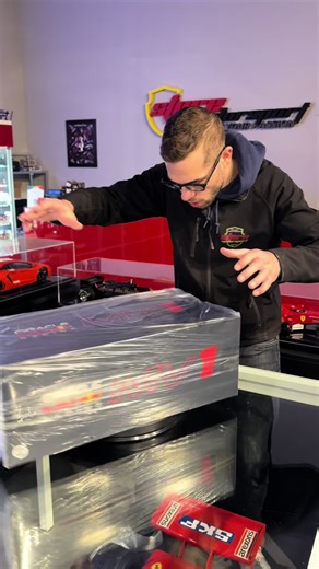 Supermax F1 World Champion Unboxing Experience