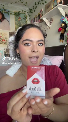 Girl's Lipstick Collection: A Smoking Hot Affair