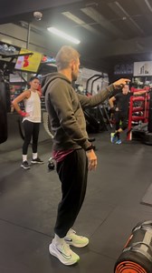 Everyone loves a good circuit! 🥵 Tomorrow we have our early morning class with @gbboxingpt at 6:15am, Wake N Box!! If we don’t make it out of bed, we’ve also got the 10am BOXERCISE with @jay_3stone 🙌 2 great classes to start your Friday with, what one will it be 👀 #boxing #boxer #boxingtraining #morning #morningmotivation #exercise #boxercise | Honeys Boxing