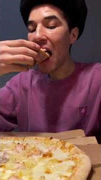 Pizza in ananas 😅🤭