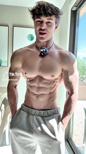 My go-to meal to build muscle and maintain abs - Using @Kalo to track cals - - - #ripped #fitness #abs #workout #gym