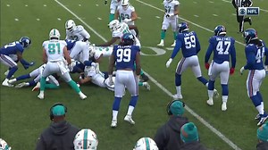 Giants pounce on Fitzpatrick's costly fumble for HUGE turnover