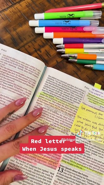 Exploring My Favorite NLT Bible for Study and Journaling