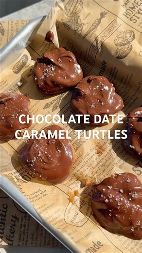 Chocolate Date Caramel Turtles with pecans🍫 full recipe in description! #healthydessert #easyrecipe