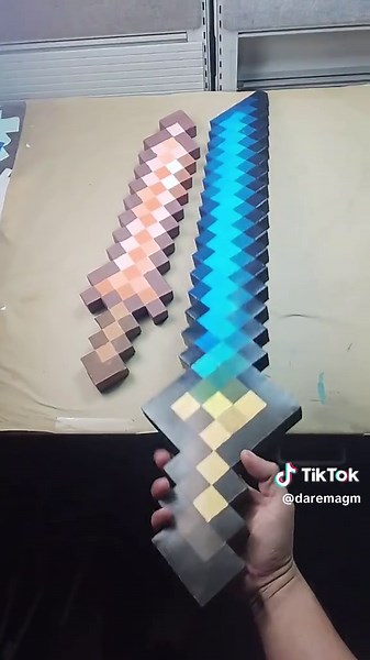 Invocando Marcianos en Terraria: Guía y Cosplay Creativo