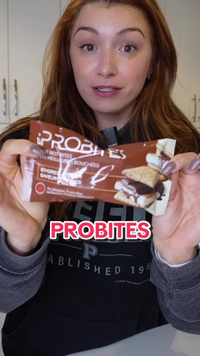 @probites.ca are FINALLY HERE 🤩🙌🏻 Pro Bites is truly a standout among protein bars. With its exceptional nutritional profile and so many delicious flavours! 👉🏻 Offering around 17-18 of protein per serving (2 servings per package), Probites are the perfect combination of nutrition and taste! And made with real food ingredients for all-natural goodness! Have you tried them before?! Which one is your favorite?! 👇🏻 *check availability at your local Popeyes’s*