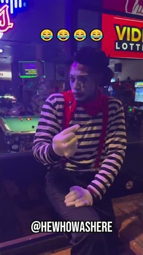 That mime won FAVOURITE Halloween ’25 costume hands-down! 😳🎭