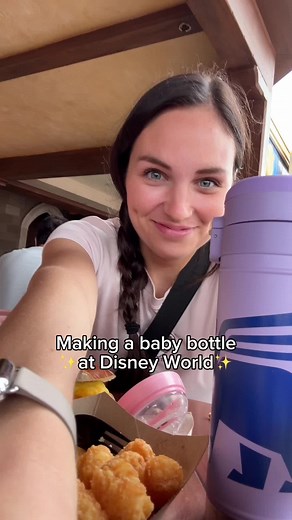 This is how I make a baby bottle while on the go! Sadly nursing Eloise has come to an end but I’m SO thankful for @kendamil.usa formula that I can feel good about feeding her! ☺️ #kendamilpartner Addie would never even take a bottle so this is all new territory for us but after a couple months of supplementing/bottle feeding, this is the system we’ve found that works really well for us! Comment any questions you have about bottle feeding on the go! #babytravel #kendamil