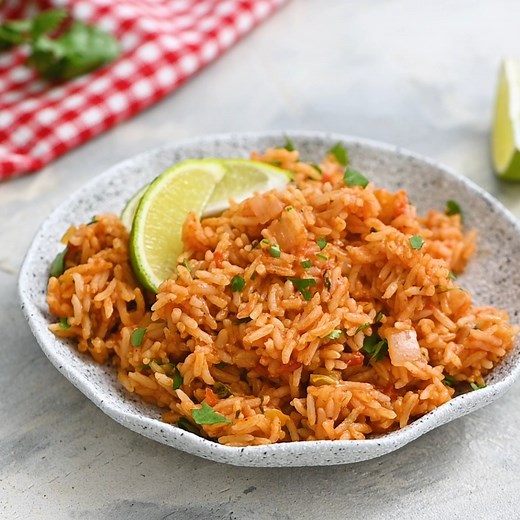 Recipe here: https://therecipecritic.com/mexican-rice/ This Mexican rice is so easy to make! Simmered until tender in broth, salsa, and a mix of spices gives it a ton of flavor, perfect for adding to any fiesta. | The Recipe Critic
