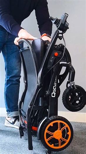 Stay till the end and watch how quickly the Q50 R Carbon can be folded! 😎📹 🔗 Check out our lightest carbon folding powerchair >> https://ow.ly/cJw750W6aKB 🔸 Ready to travel lighter this summer? Weighing from just 14.5 kg. 🪶​ 🔸 Carbon fibre. Light, but incredibly strong. 🔸 So compact when folded (370 mm x 570 mm x 767 mm) it can fit just about anywhere! 🔸IATA approved for air travel*. ✈️ 🔸Go further with an extended range of 24 km (optional). *Airline requirements for transporting Li-Ion
