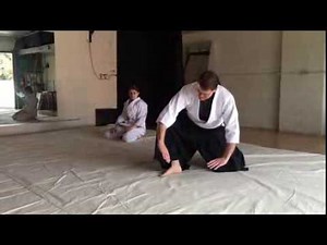How to do an Aikido forward roll (mai ukemi) from kneeling