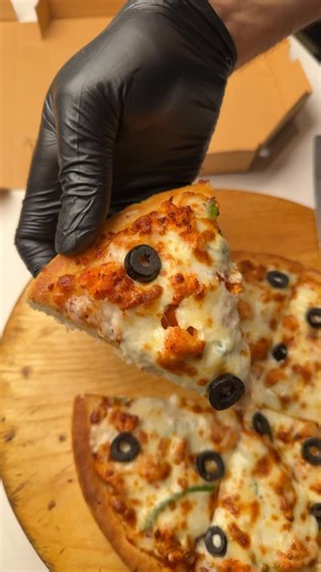 INFOODS PIZZA on Instagram: "Olives that make the slice iconic!"