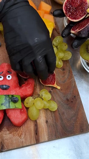 Spongebob Fruit Platter! A fruity adventure under the sea 🌊🍓 #fblifestyle | Chefclub Network