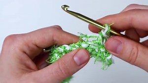 EASY Crochet Dishcloth Pattern (using Red Heart Scrubby Yarn!)