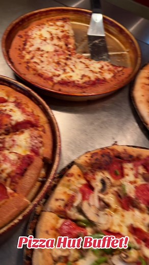 Pizza Hut Buffet… one of my new favorites! This is offered for lunch in my area and is $11.99 for all you can eat salad, pizza, pasta, breadsticks and cinnamon breadsticks for dessert. #pizza #pizzahut #pizzahutbuffet #buffet #salas #food #fyp #foodie #foodtiktok #whatieatinaday #lunch #restaurant