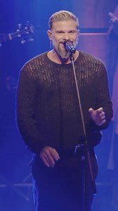 29K views · 841 reactions |  Tan complicada y tan sencilla, con mi camisa de pijama..  Pedro Capó en vivo y gozando con su público en un concierto íntimo. ¡Eres grande Pedro!  #RitmoMayanCaribe #Live | Ritmo Mayan Caribe | Facebook