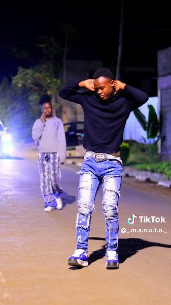 KOMPA ALWAYS FLOWING IN MY VEINS 🔥 #MANUTO Always on it 😋 #kompa #salsa #smooth #kizomba #waistline 📸@iota🌍 RED HEARTS FOR ME ❤️