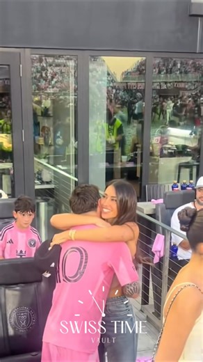 Antonela’s Mini AP Watch Shines 😍 #Shorts #Antonelaroccuzzo #AudemarsPiguet