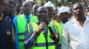 49K views · 1.2K reactions | "Hii tabia ya polisi kurusha teargas ovyo ovyo ikome, hamuwezi rushia watoto was shule teargas sababu wamekusanyika!" Ruto's man senator Cheruiyot condemns police for attacking Butere girls students | 7 News Global | Facebook